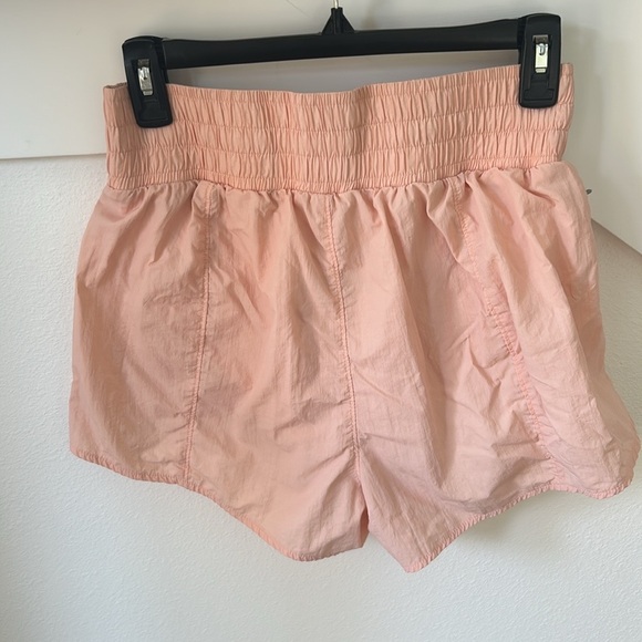All in motion women’s Shorts. Size Small, great condition - Picture 2 of 4